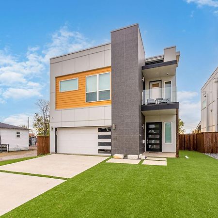 Luxury Home With Rooftop Views Dallas Exterior photo